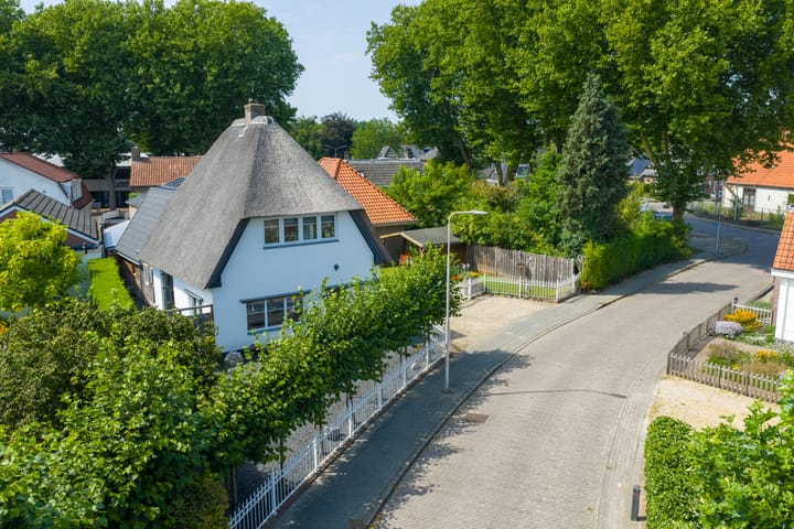 Photo 37 of Dijkstraat 4