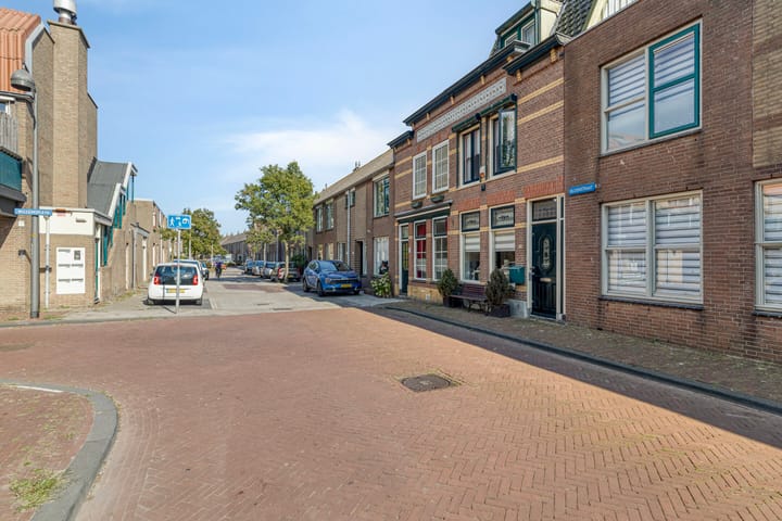 Foto 23 van Bloemstraat 132