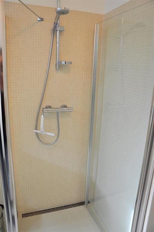 Foto 13 van Donker Curtiusstraat 75