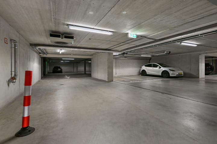 Foto 23 van Hellingstraat 68