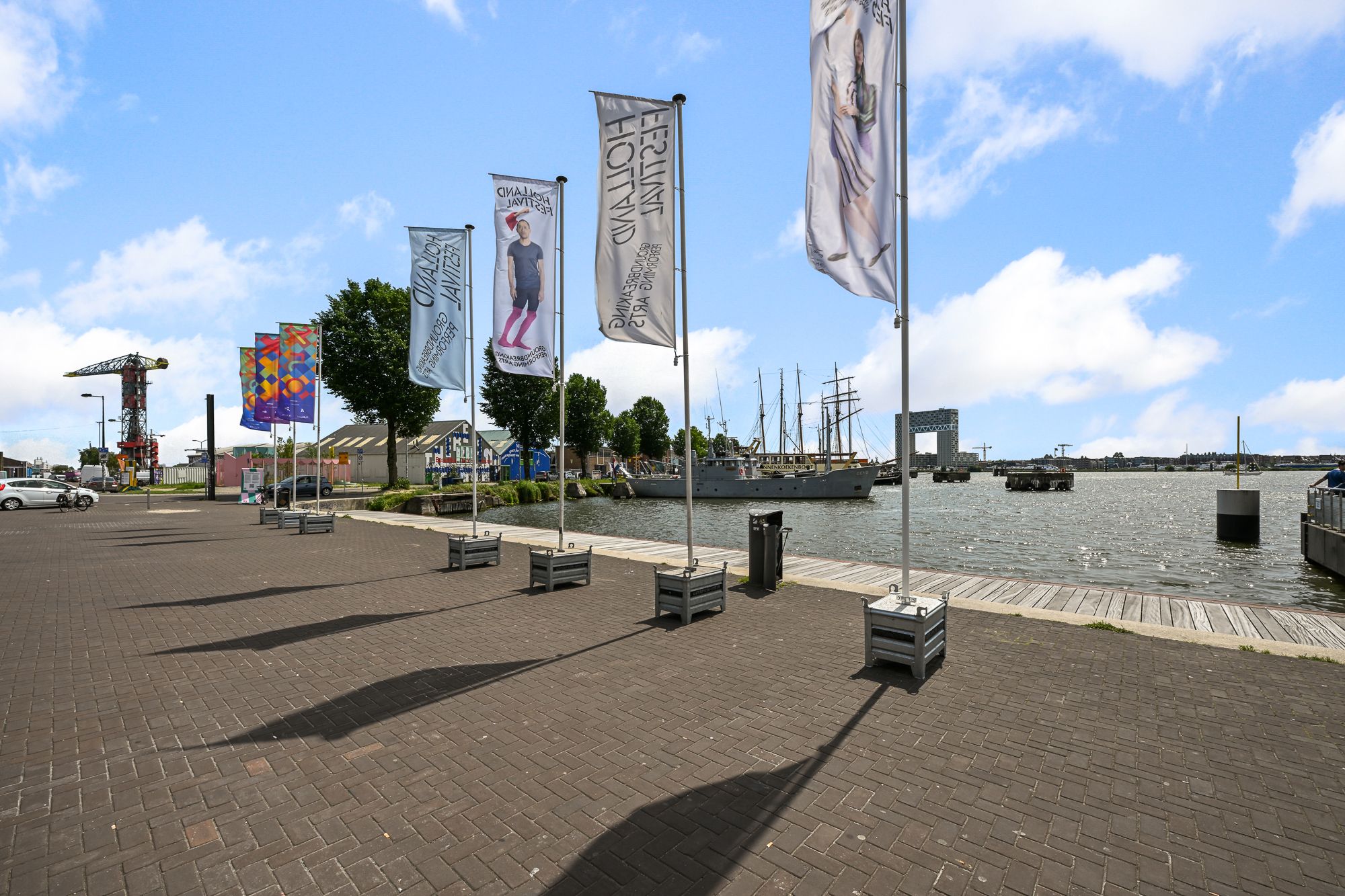 Photo 24 of Hellingstraat 68