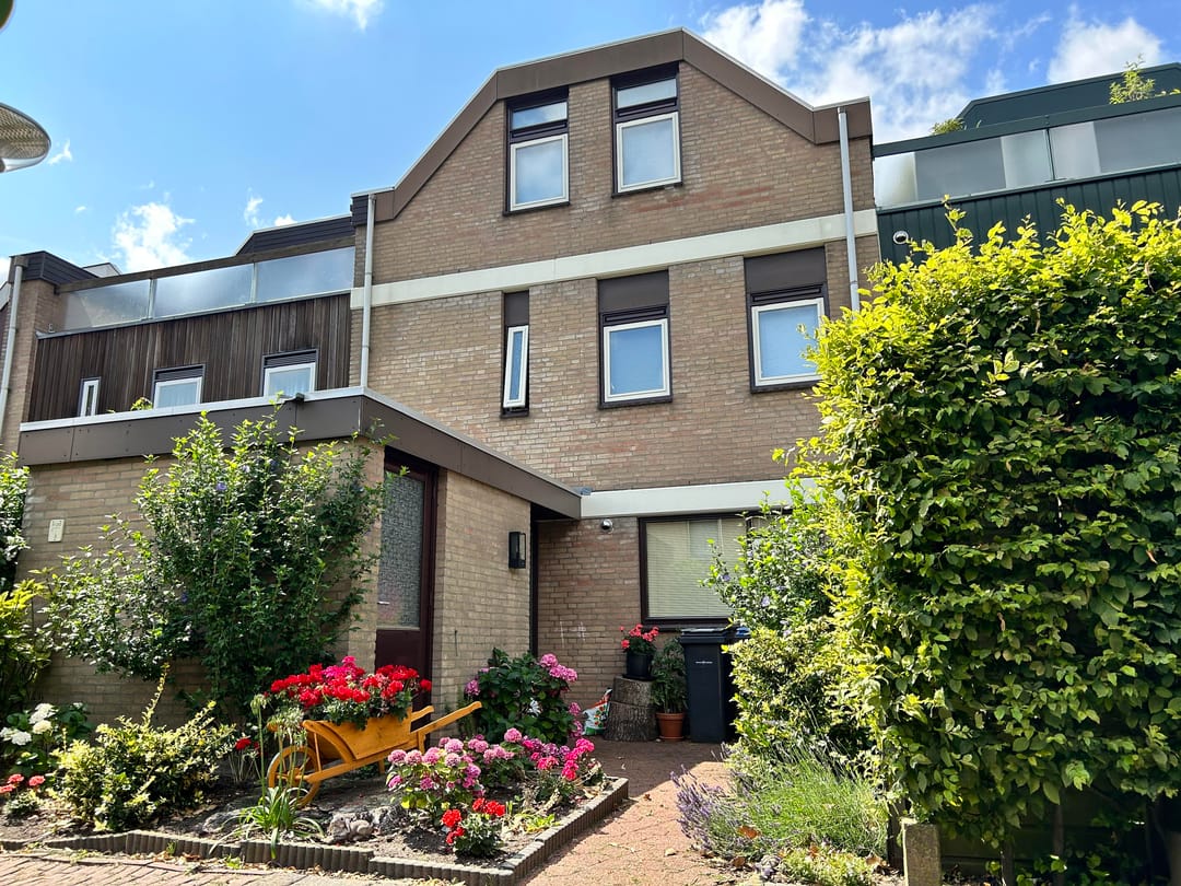 Photo 1 of Turfschip 105