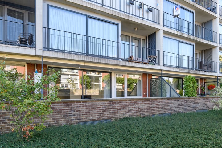 van Hogendorpstraat 68