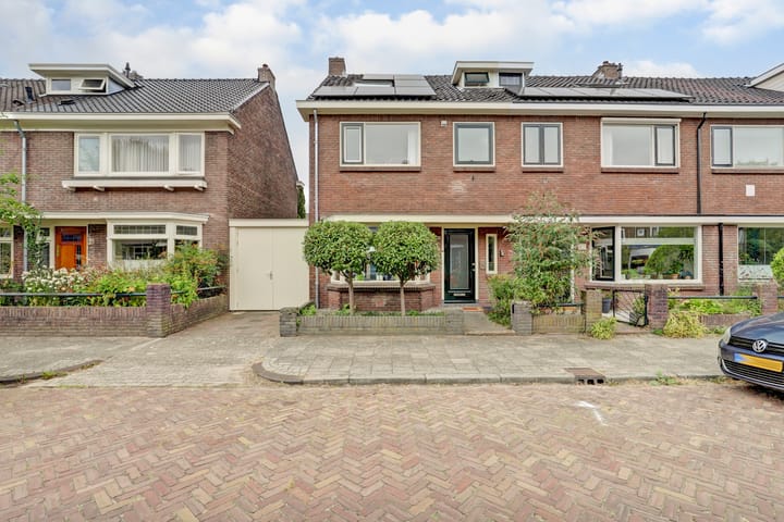 Photo 4 of President Steynstraat 45