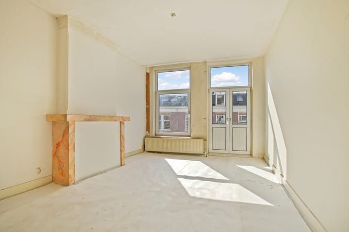 Photo 3 of Tolstraat 123-3