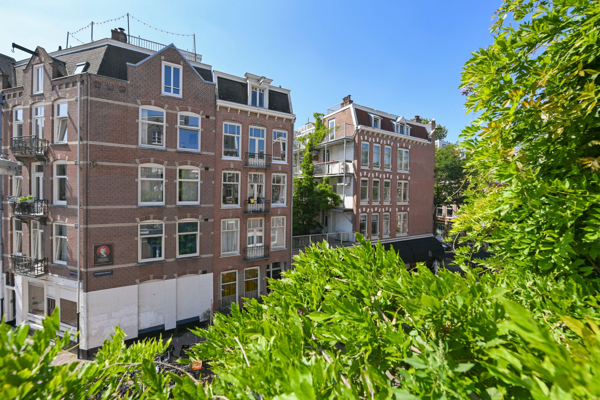 Foto 9 van Staringplein 1-2