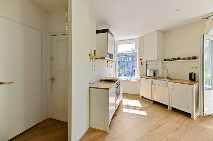 Foto 15 van Staringplein 1-2