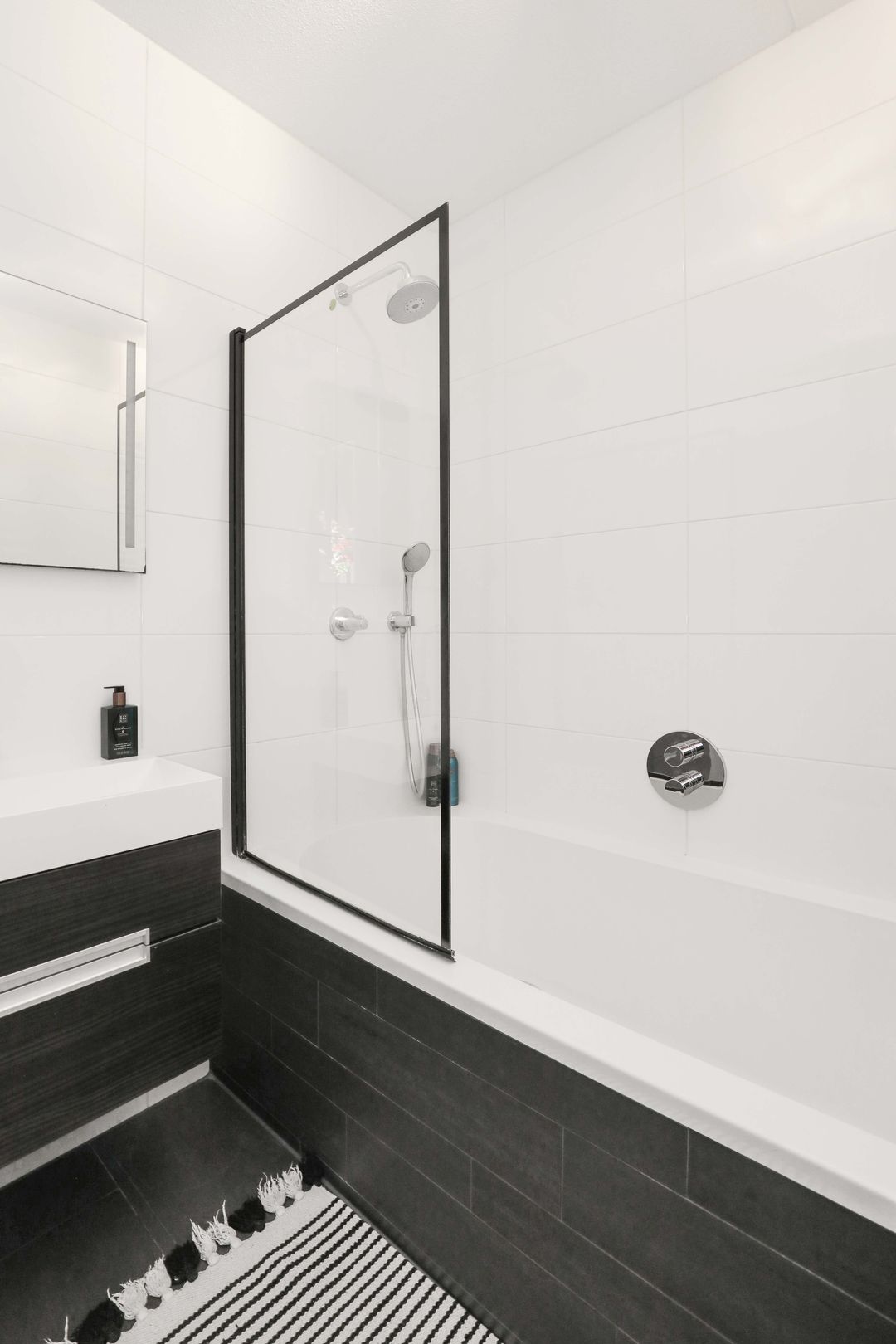 Foto 17 van Huurdemanskamp 27