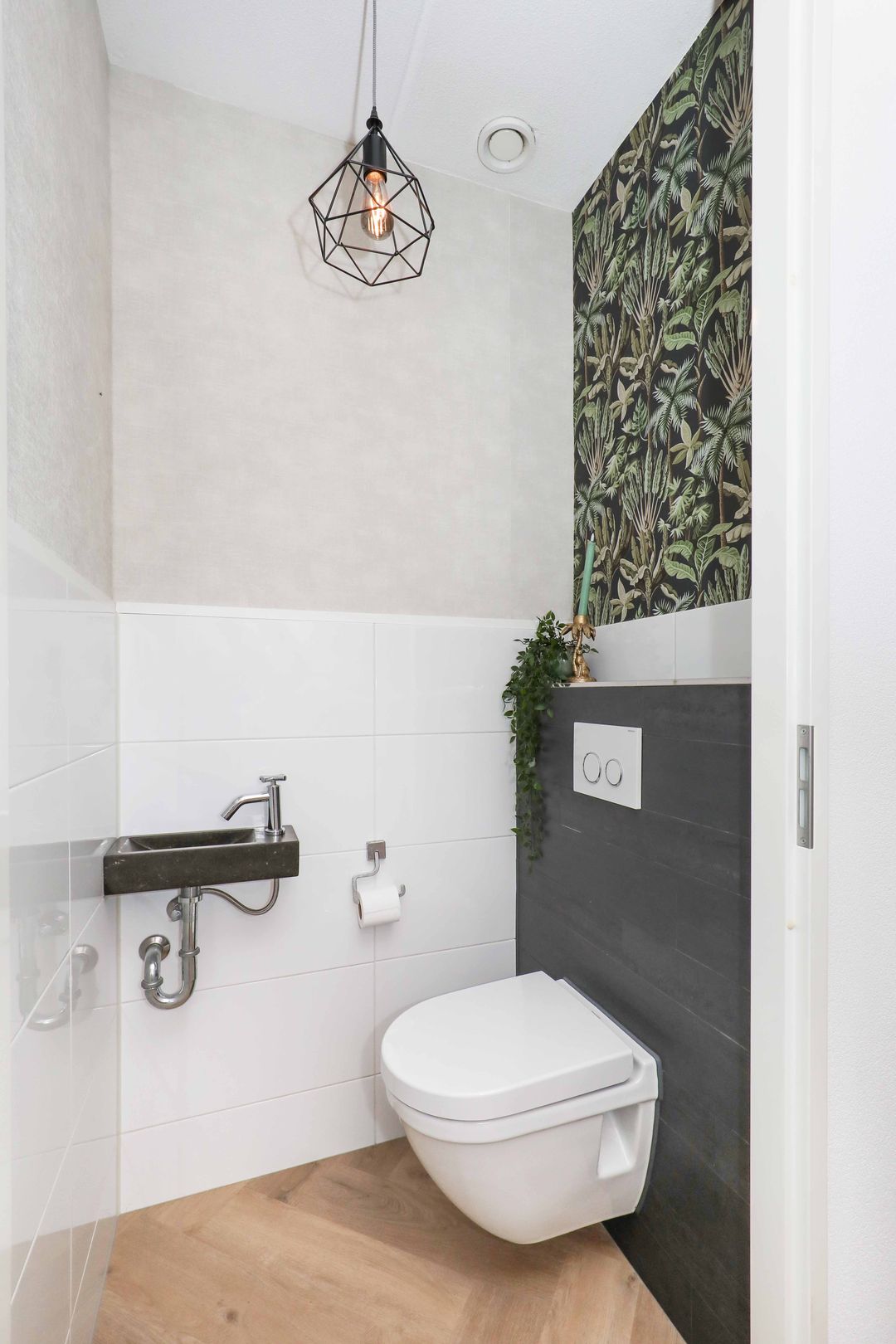 Foto 7 van Huurdemanskamp 27