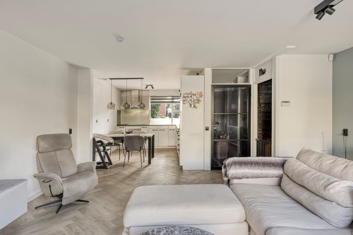 Foto 15 van Blauw-roodlaan 119