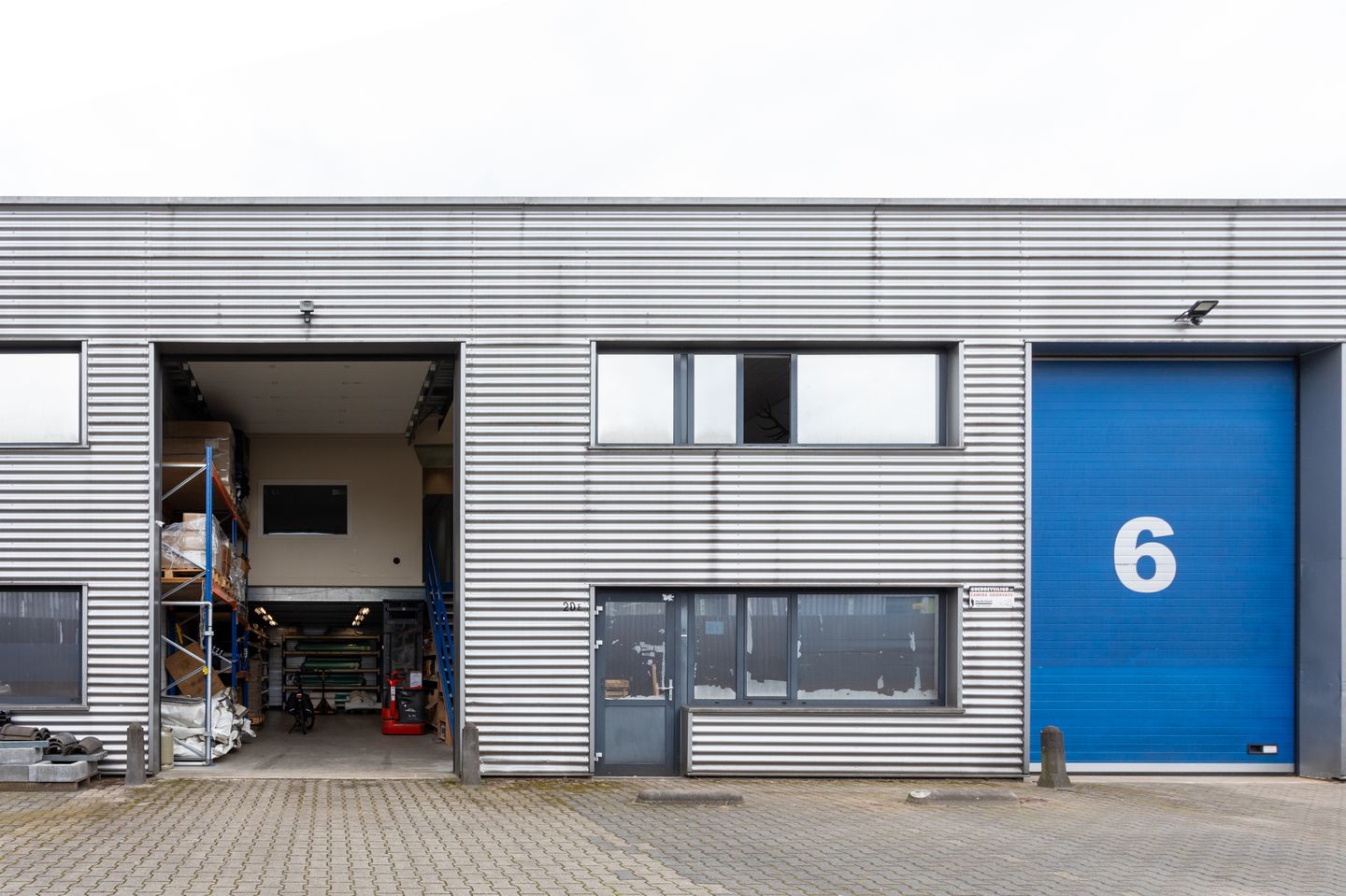 View photo 2 of Edisonstraat 20-e