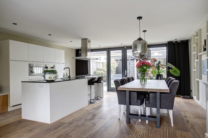 Foto 8 van van Asperenstraat 10