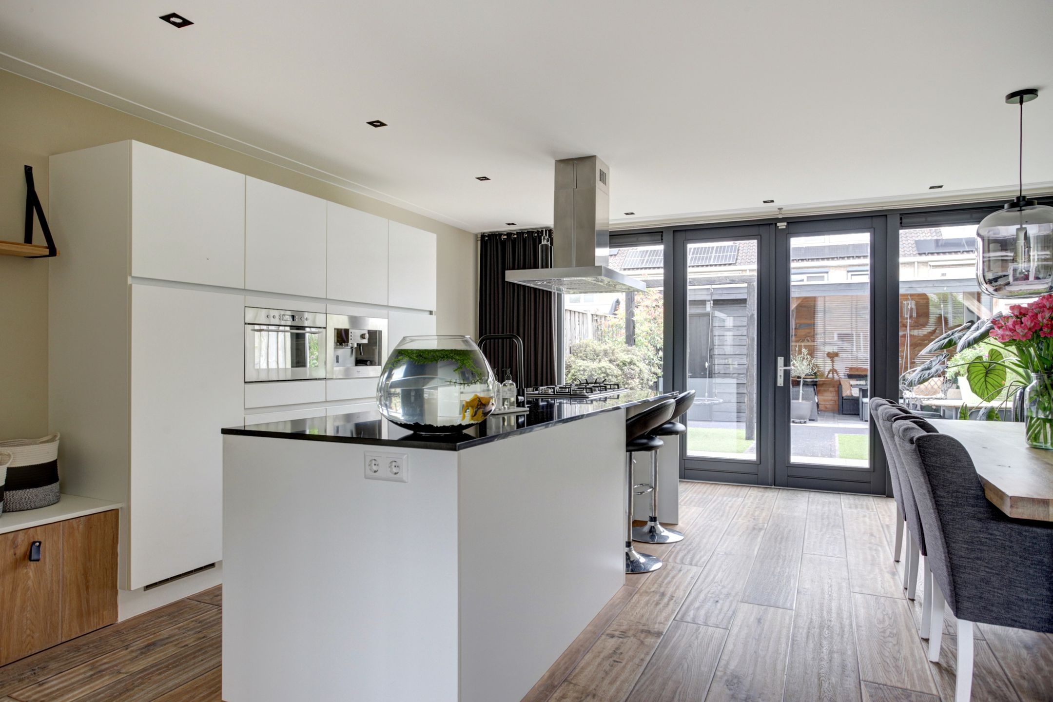 Foto 9 van van Asperenstraat 10