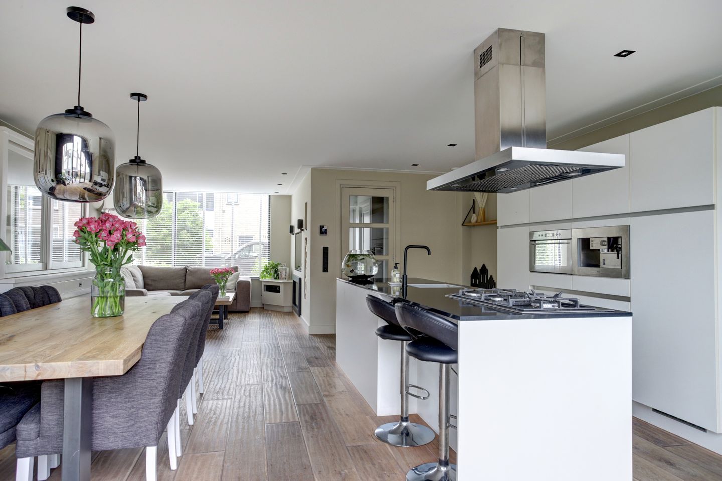 Foto 10 van van Asperenstraat 10