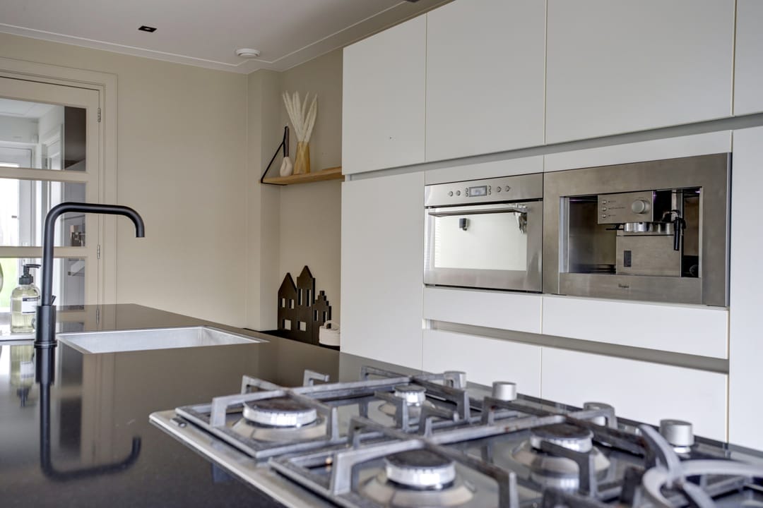 Foto 11 van van Asperenstraat 10