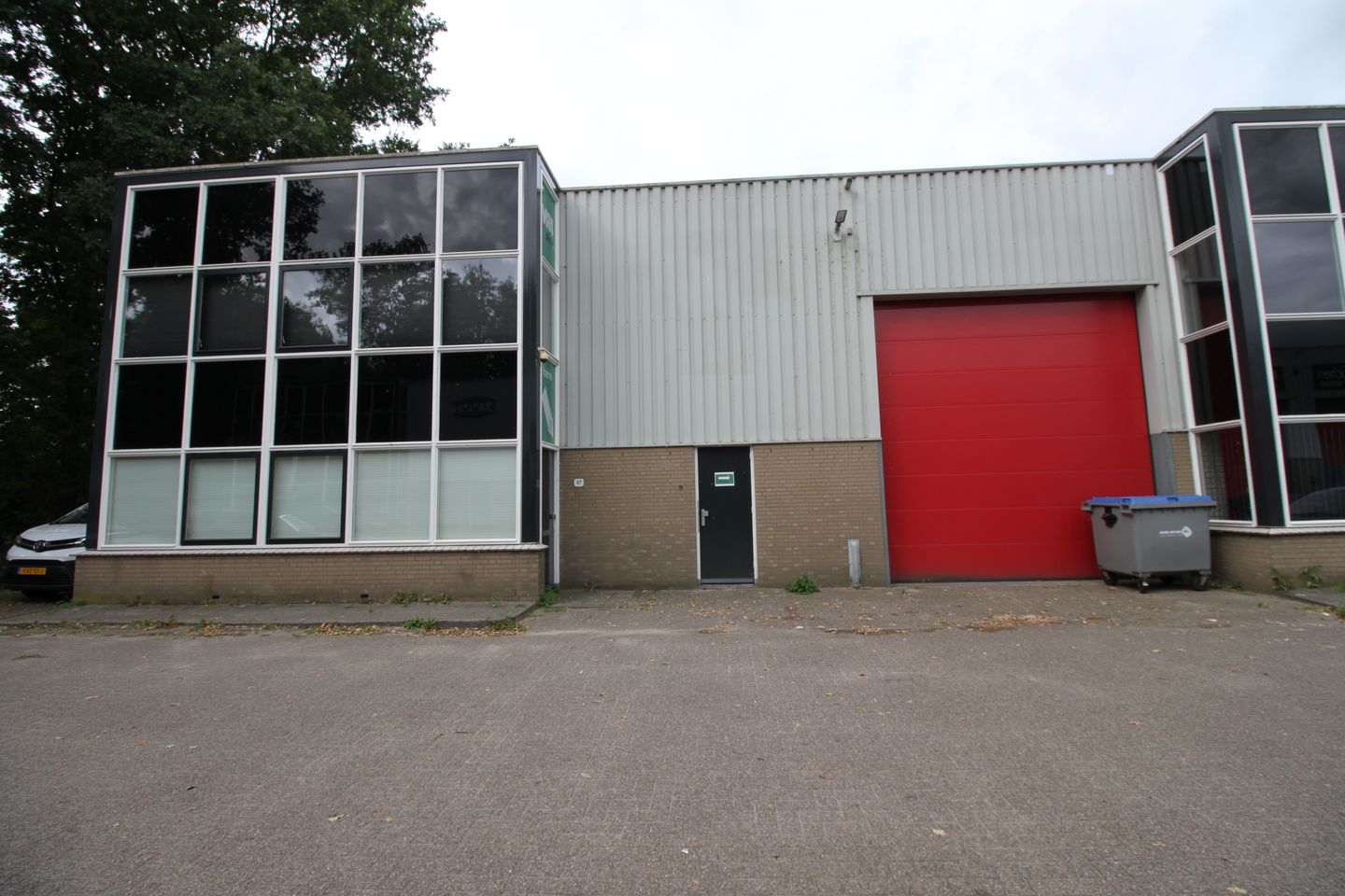 View photo 2 of Satijnbloem 45-47