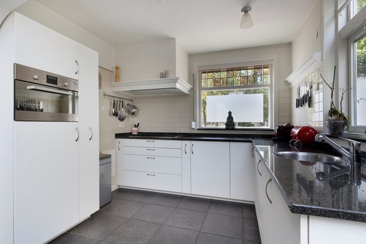 Foto 22 van Frederik Hendriklaan 86