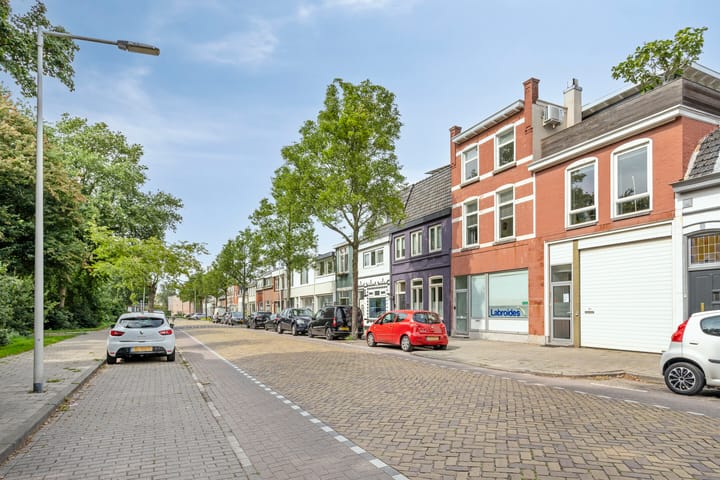 Photo 2 of Zuid-Westsingel 202-A