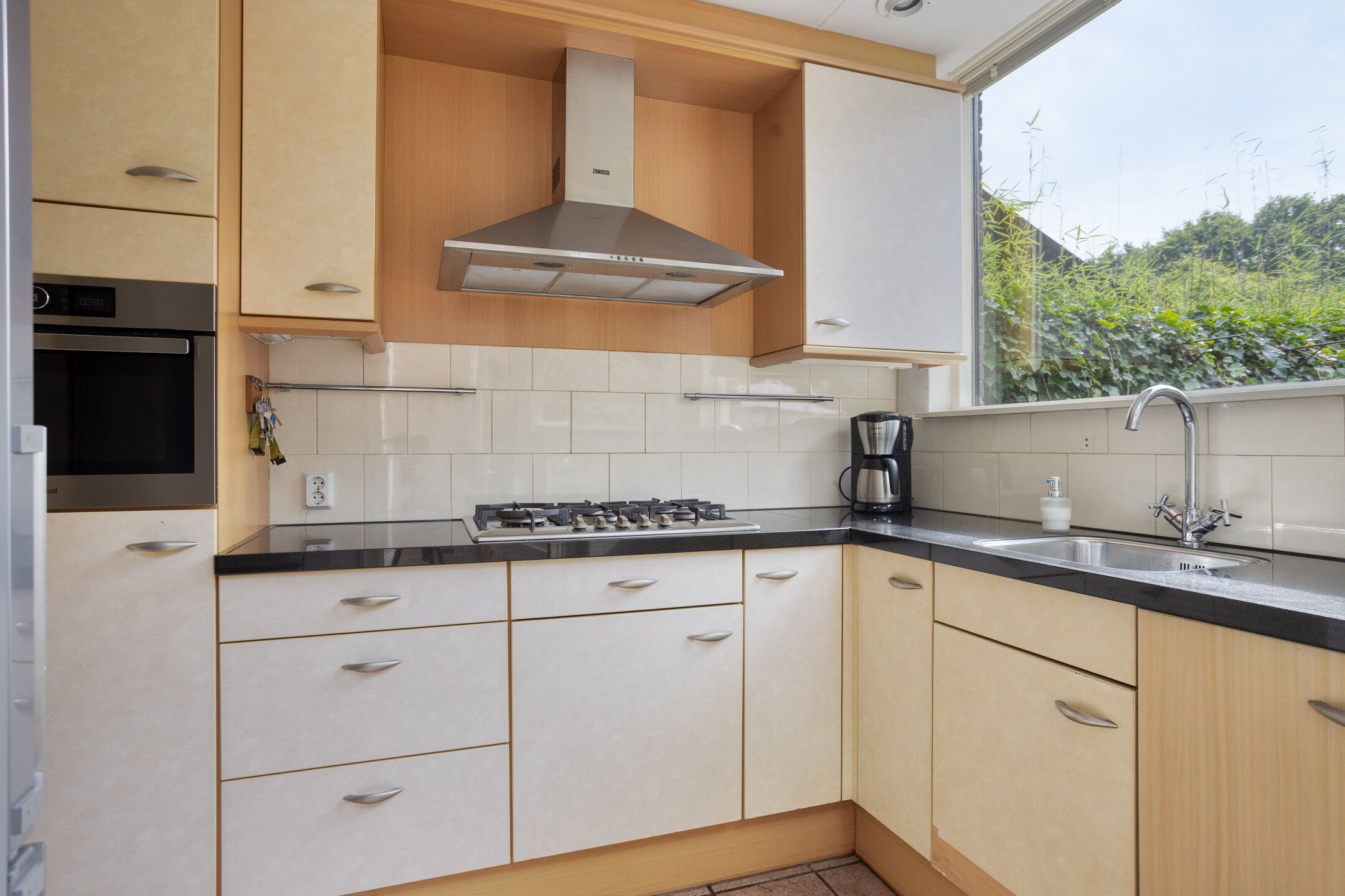 Foto 15 van Karos 17