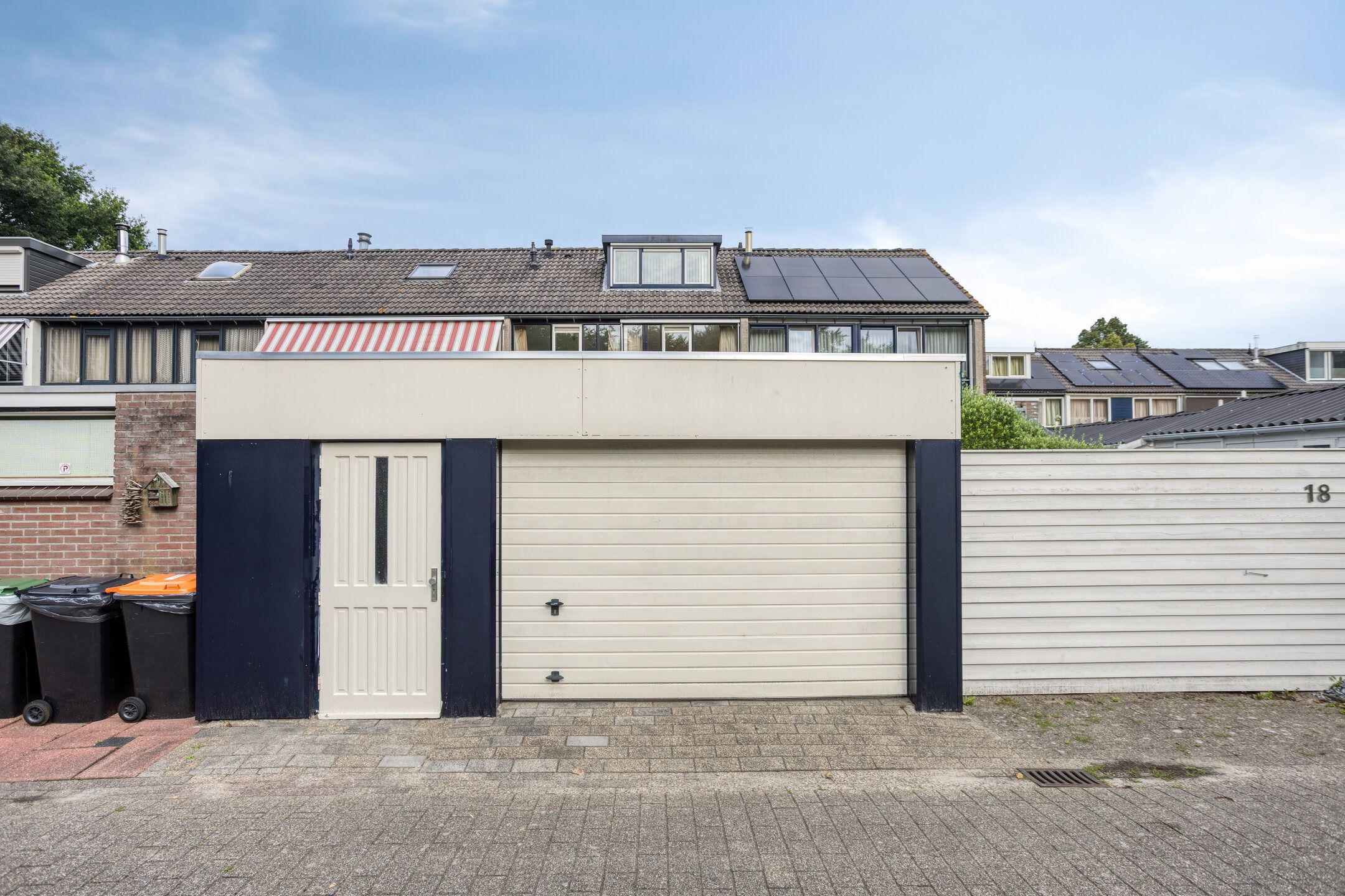 Foto 30 van Karos 17