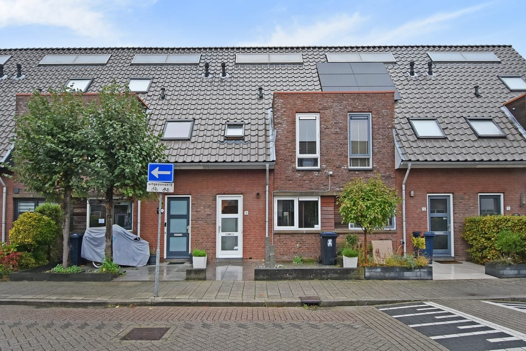 Foto 1 van Alstroemeriastraat 14