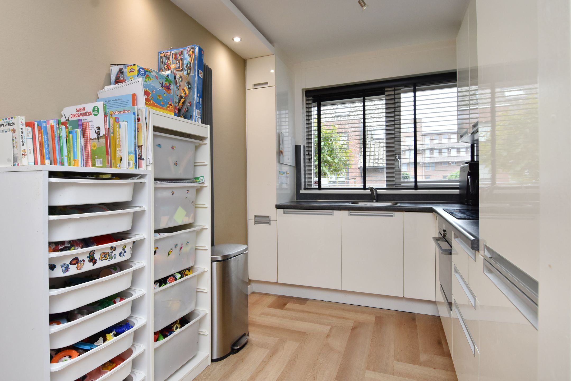 Foto 12 van Alstroemeriastraat 14