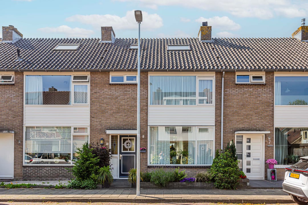 Photo 1 of C. van Leeuwenstraat 5