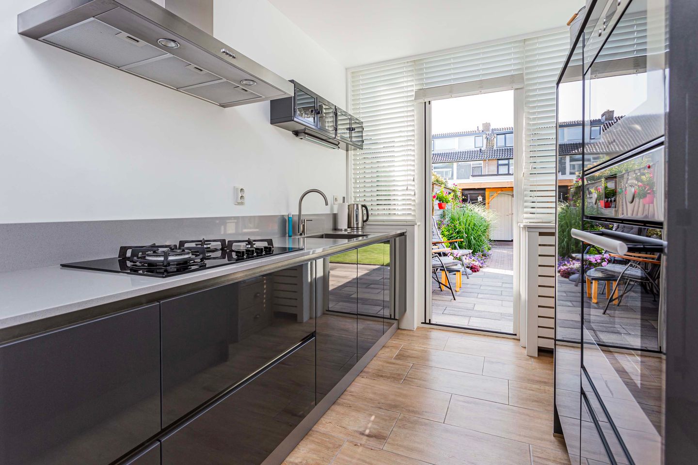 Photo 10 of C. van Leeuwenstraat 5