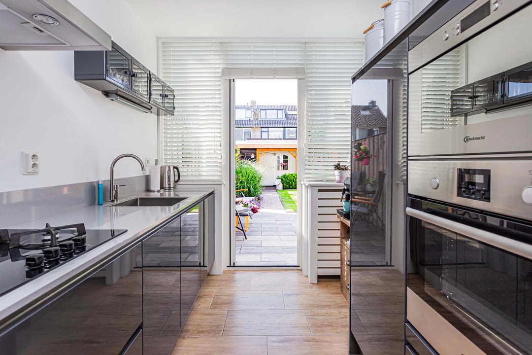 Photo 11 of C. van Leeuwenstraat 5