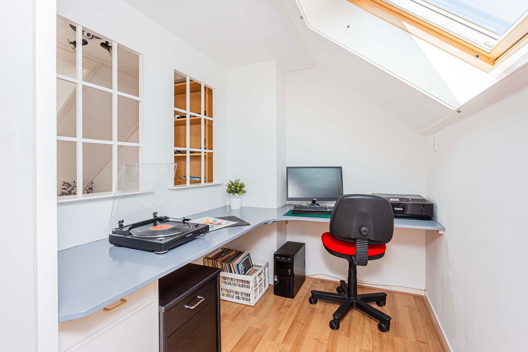 Photo 36 of C. van Leeuwenstraat 5