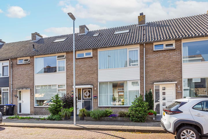 Foto 43 van C. van Leeuwenstraat 5