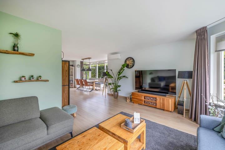 Foto 12 van James Wattsingel 13