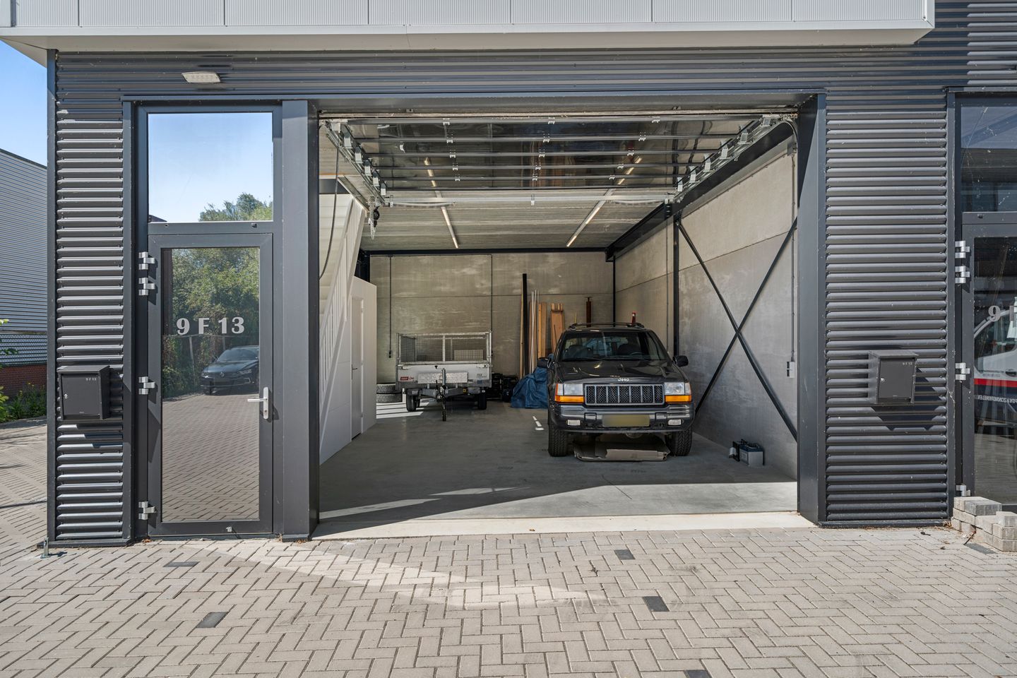 View photo 2 of Industrieweg Oost 9-f13