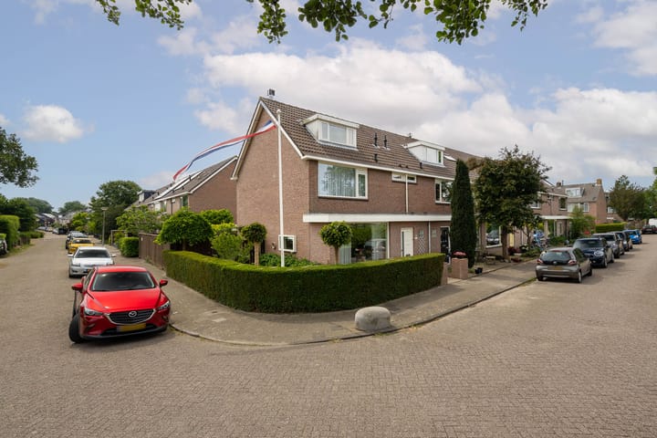 Foto 1 van Emmalaan 66