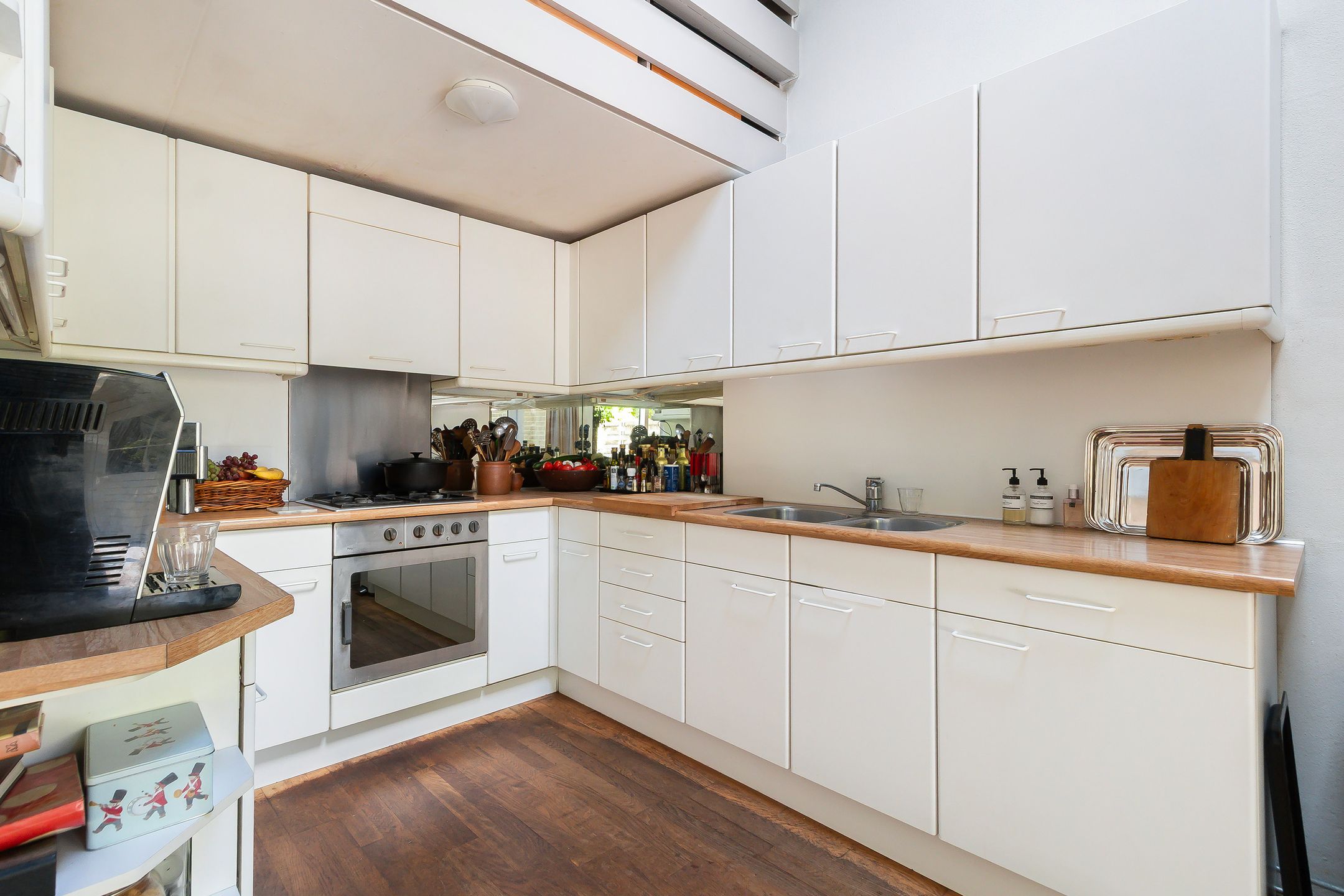 Photo 12 of Zwaluwenburg 15