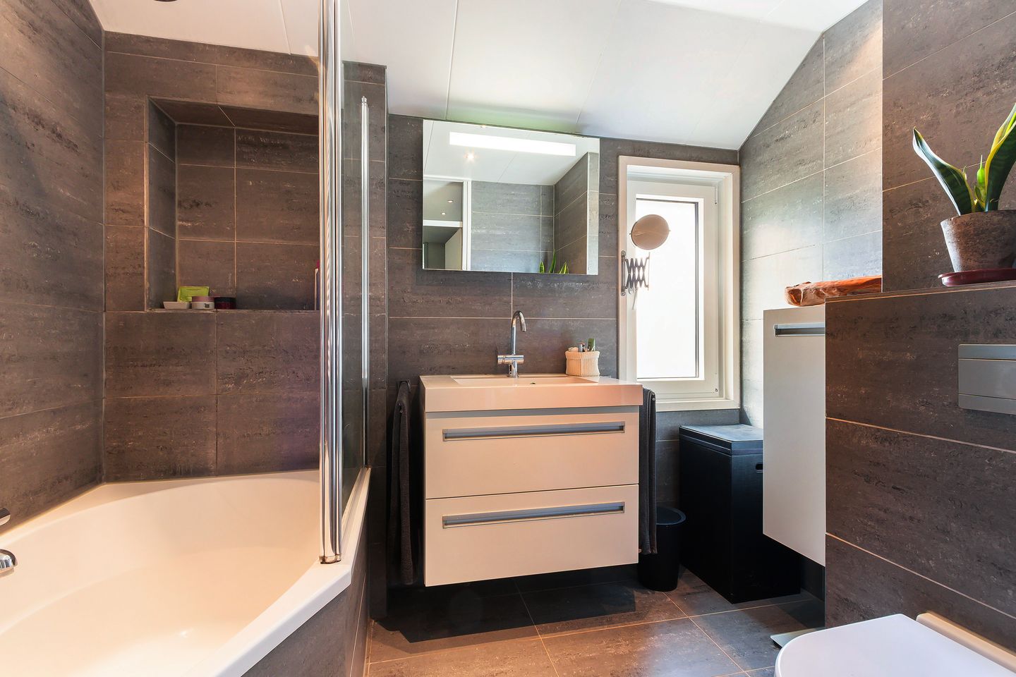 Photo 20 of Zwaluwenburg 15