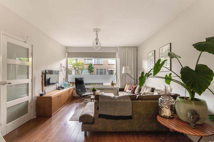 Foto 2 van Van den Berghlaan 407