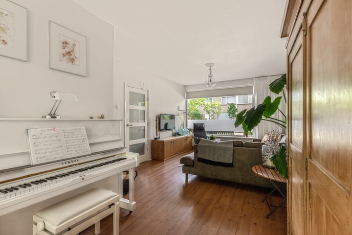 Foto 8 van Van den Berghlaan 407