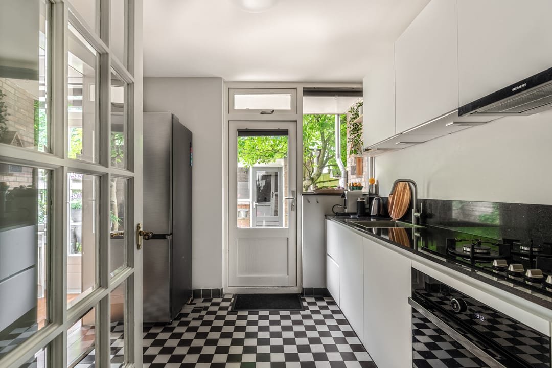 Foto 16 van Van den Berghlaan 407