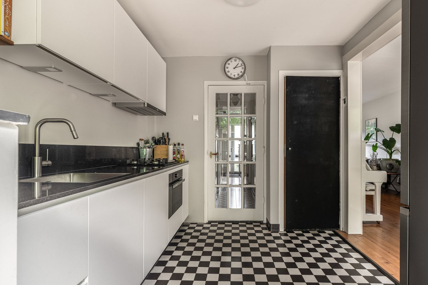 Foto 19 van Van den Berghlaan 407