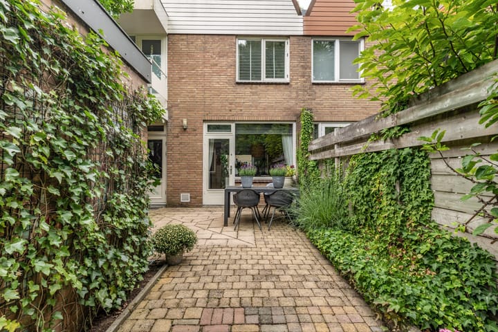 Foto 21 van Van den Berghlaan 407