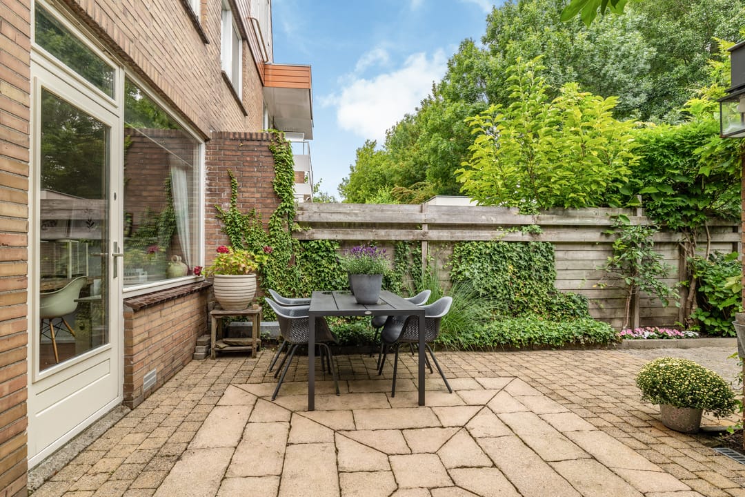 Foto 23 van Van den Berghlaan 407