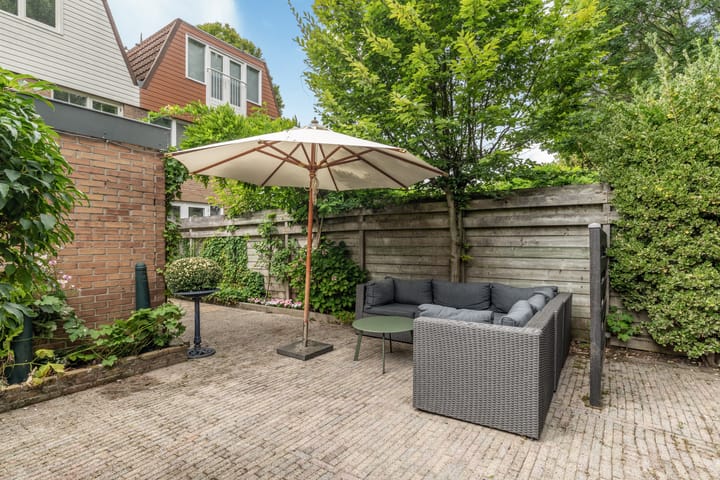 Foto 25 van Van den Berghlaan 407