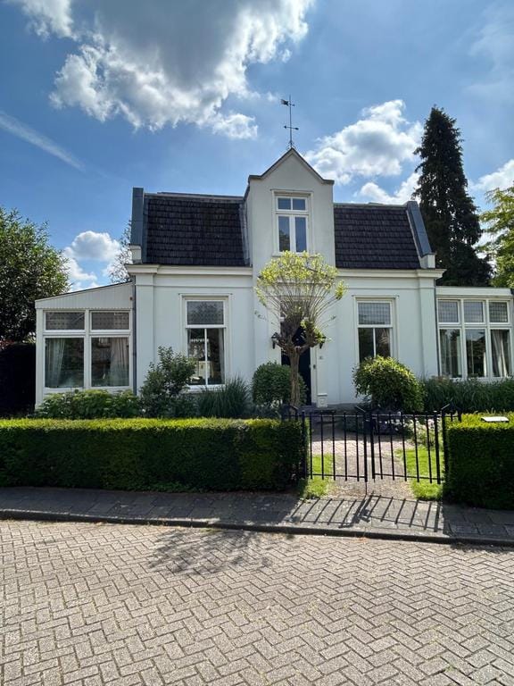 Foto 1 van Wilhelminalaan 32-B