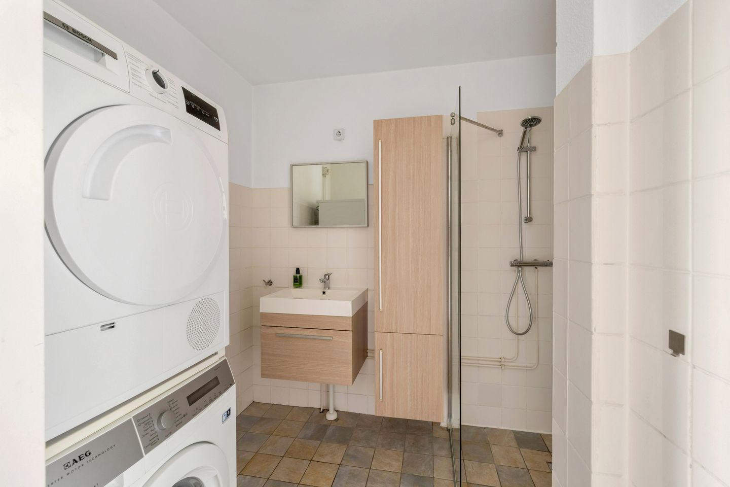 Photo 5 of Gerstakker 27