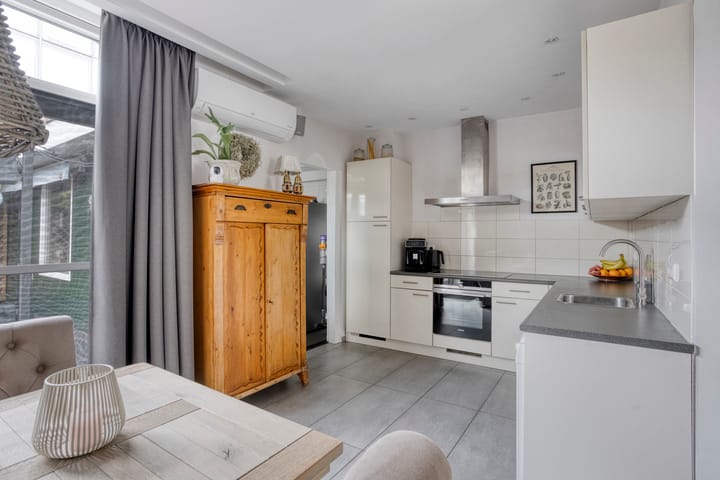 Foto 12 van Veeringstraat 11