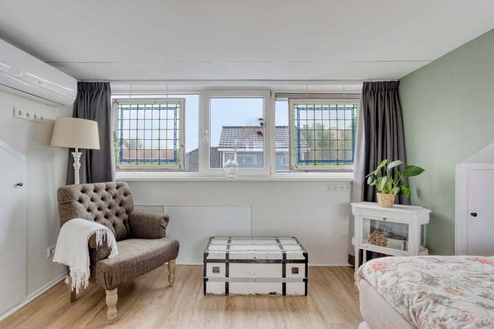 Foto 24 van Veeringstraat 11