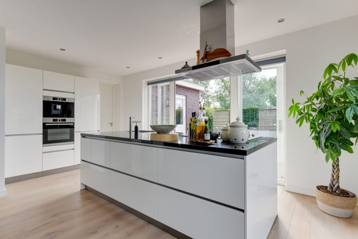 Foto 16 van Oosteinderweg 62