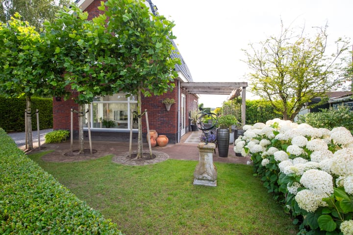 Foto 38 van Oosteinderweg 62