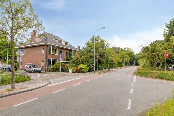 Photo 4 of Oranje Nassaulaan 25